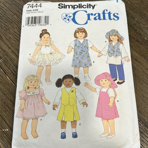Simplicity Crafts 7444 18" Doll Clothes Sewing Pattern One Size 28 Pieces - Picture 1 of 2